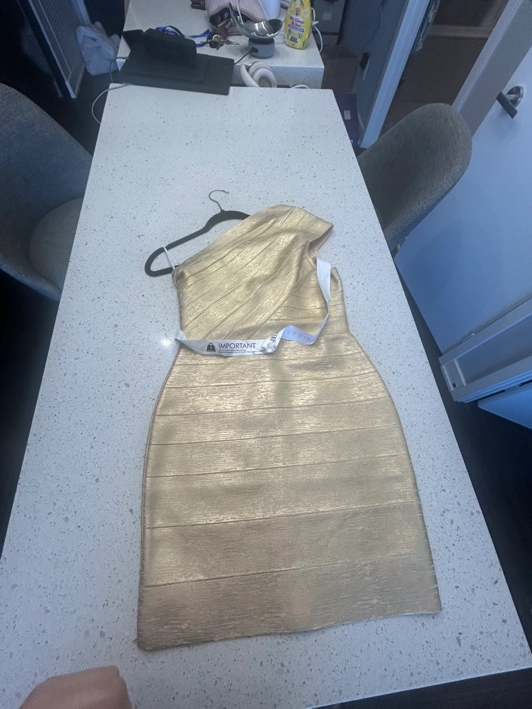 NWT Gold bandage dress size 6 - photo 4