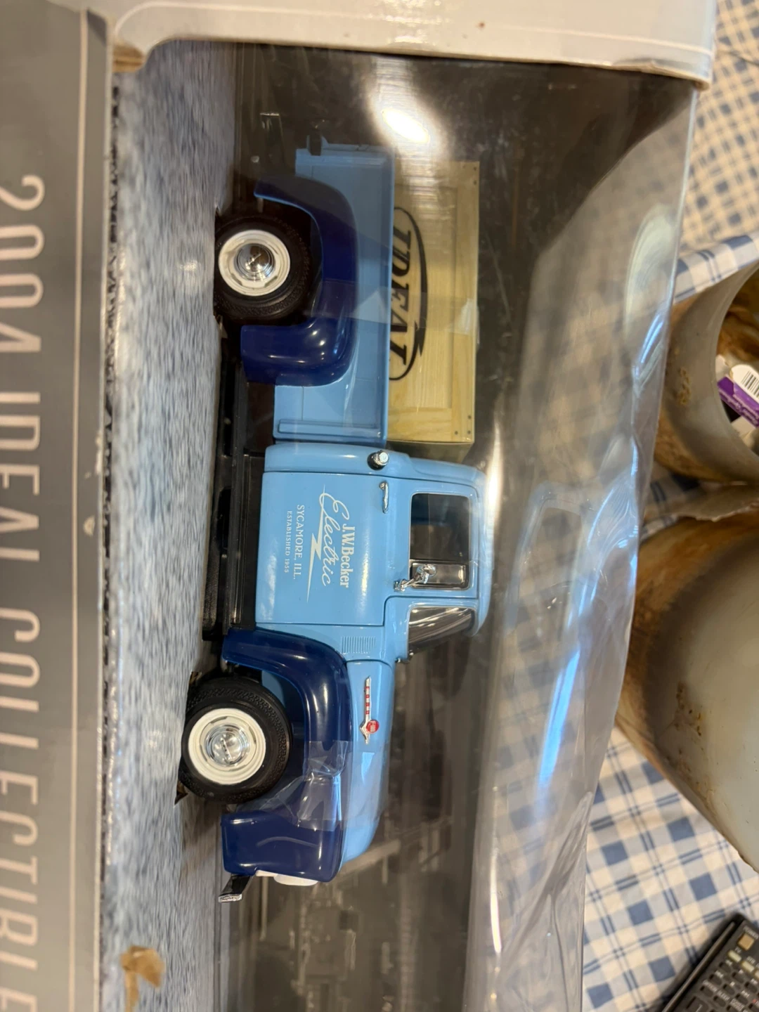 Ideal Collectible Ford pickup - photo 2