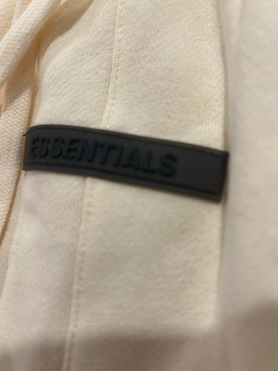 Fear of God Essentials Cream Sweat Shorts - photo 4