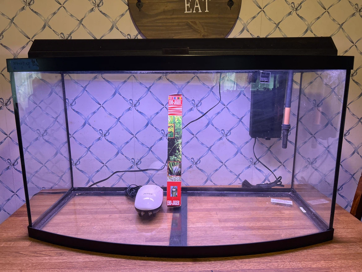 Large 46 gallon Aquarium and accessories,see description.