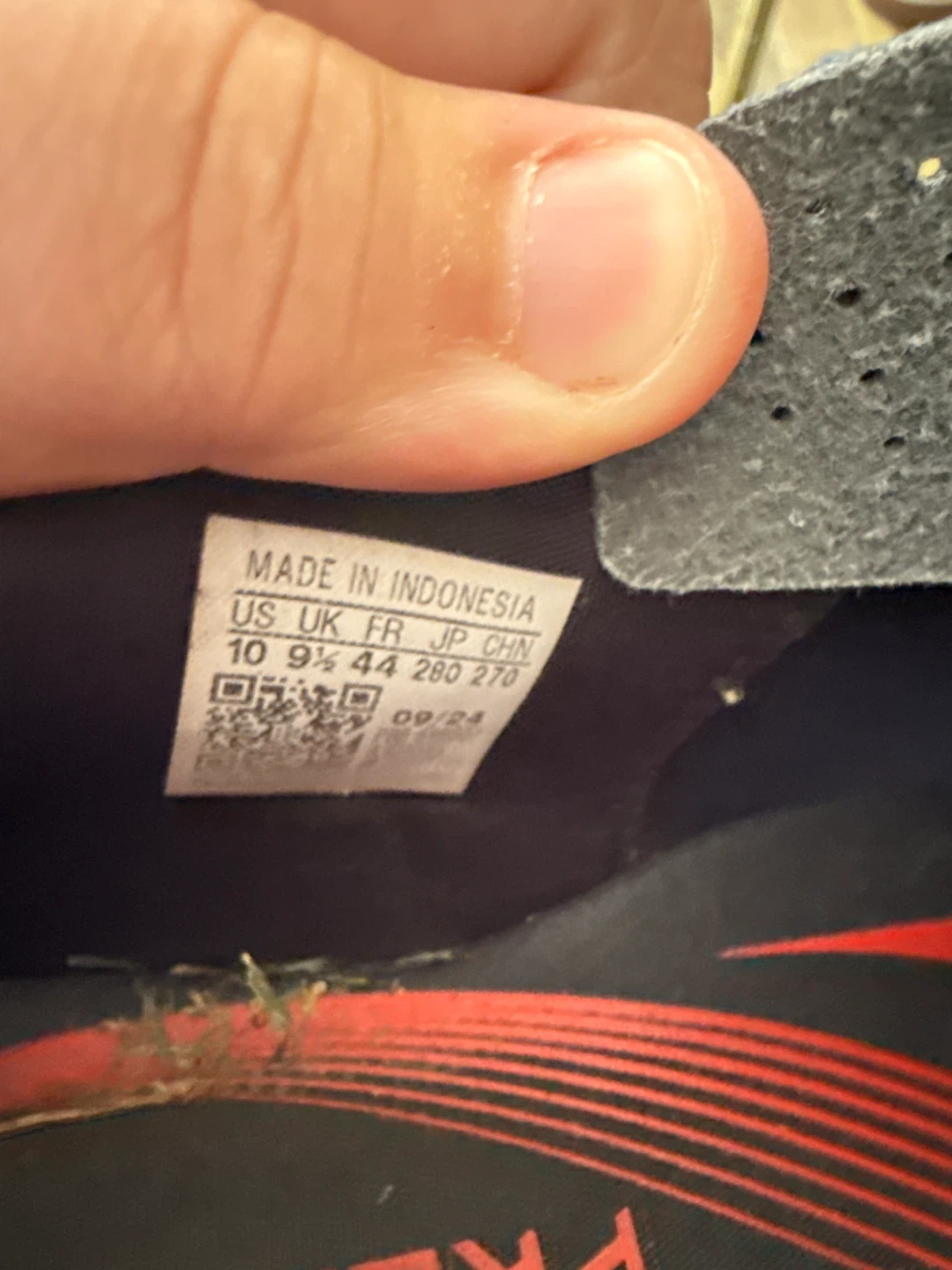Adidas Predator Cleats - photo 3