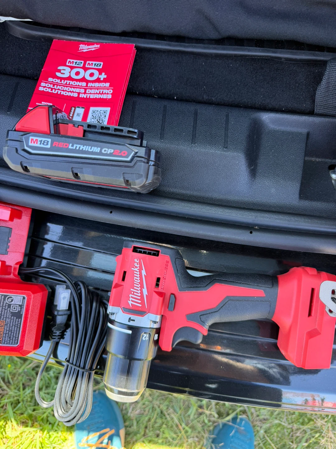Milwaukee M18 Cordless Drill w/ 2.0Ah Battery & Charger - photo 2