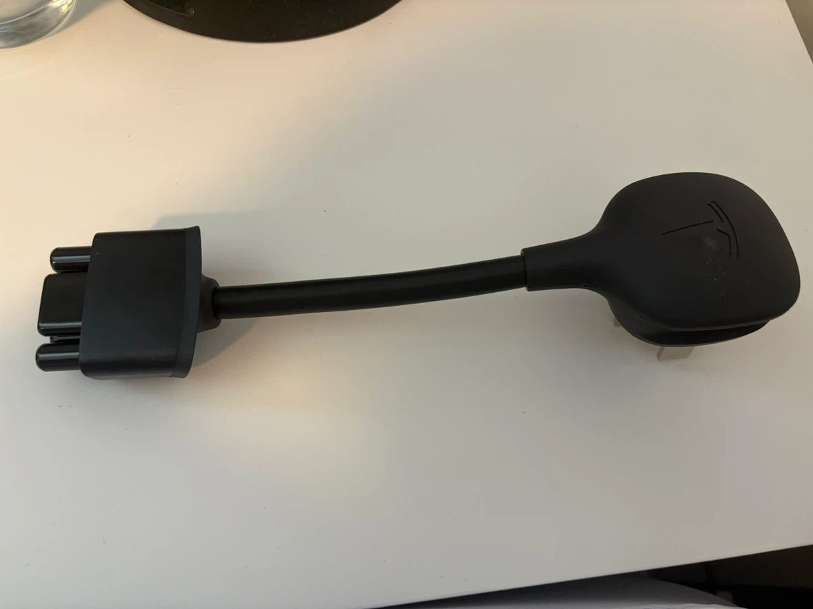 Tesla NA 14-50 Adapter - photo 3