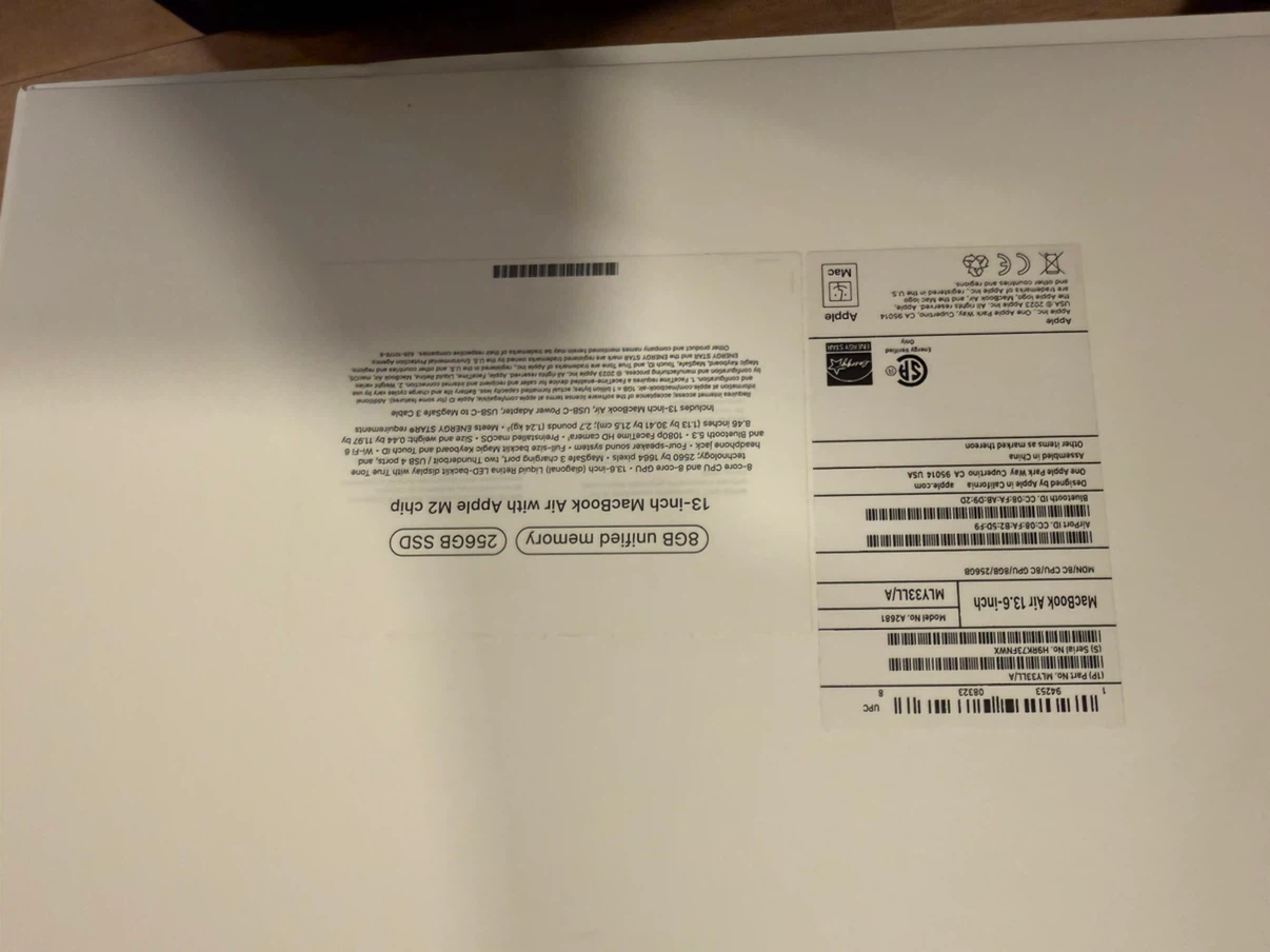 Apple MacBook Air 13-inch M2 chip, 256GB SSD, 8GB RAM - photo 4