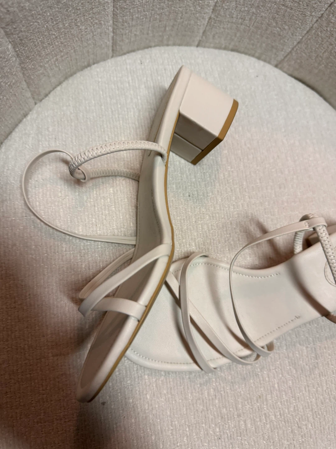 Like new H&M White Strappy Block Heel Sandals - photo 3