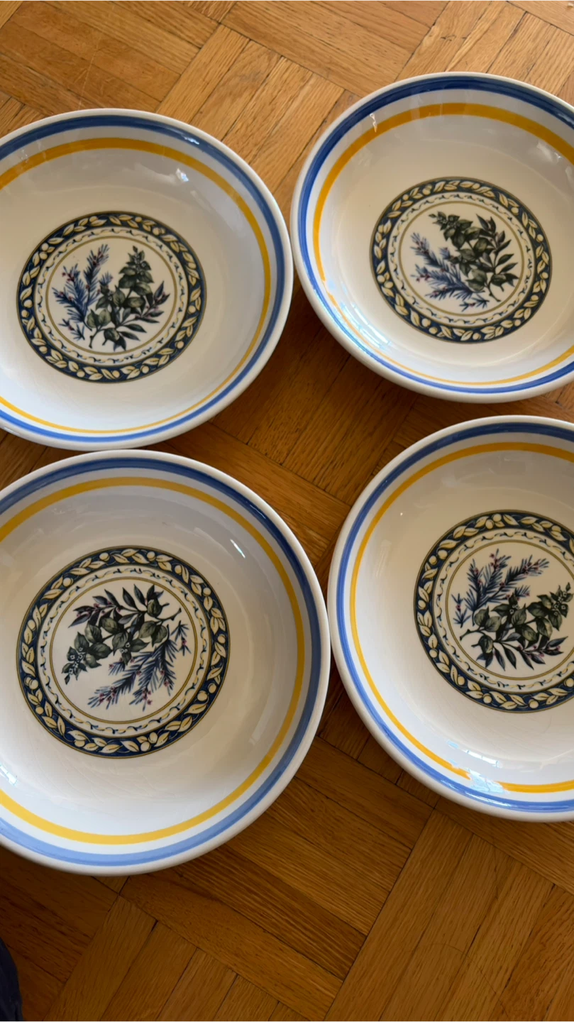 Set of 4 TRE CI Bowls Made in Italy