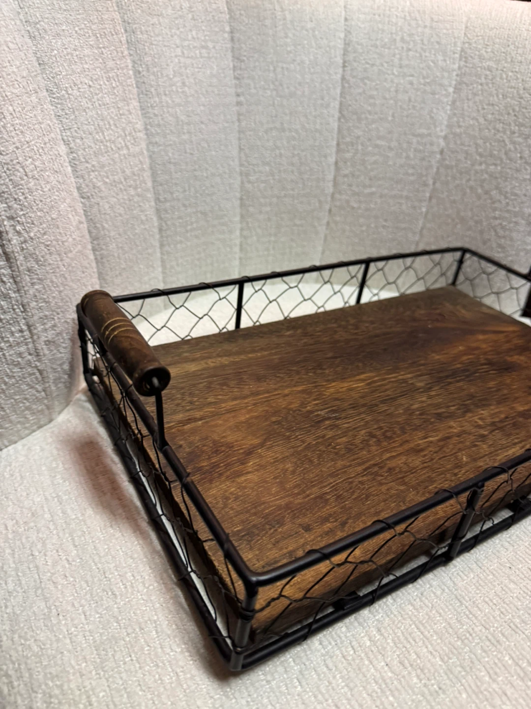 Farmhouse Wire Basket with Wooden Handles