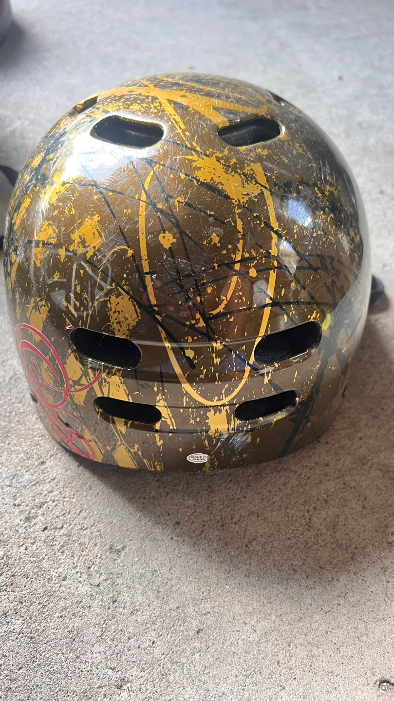 Bell Maniac Youth Skateboard Helmet - photo 2