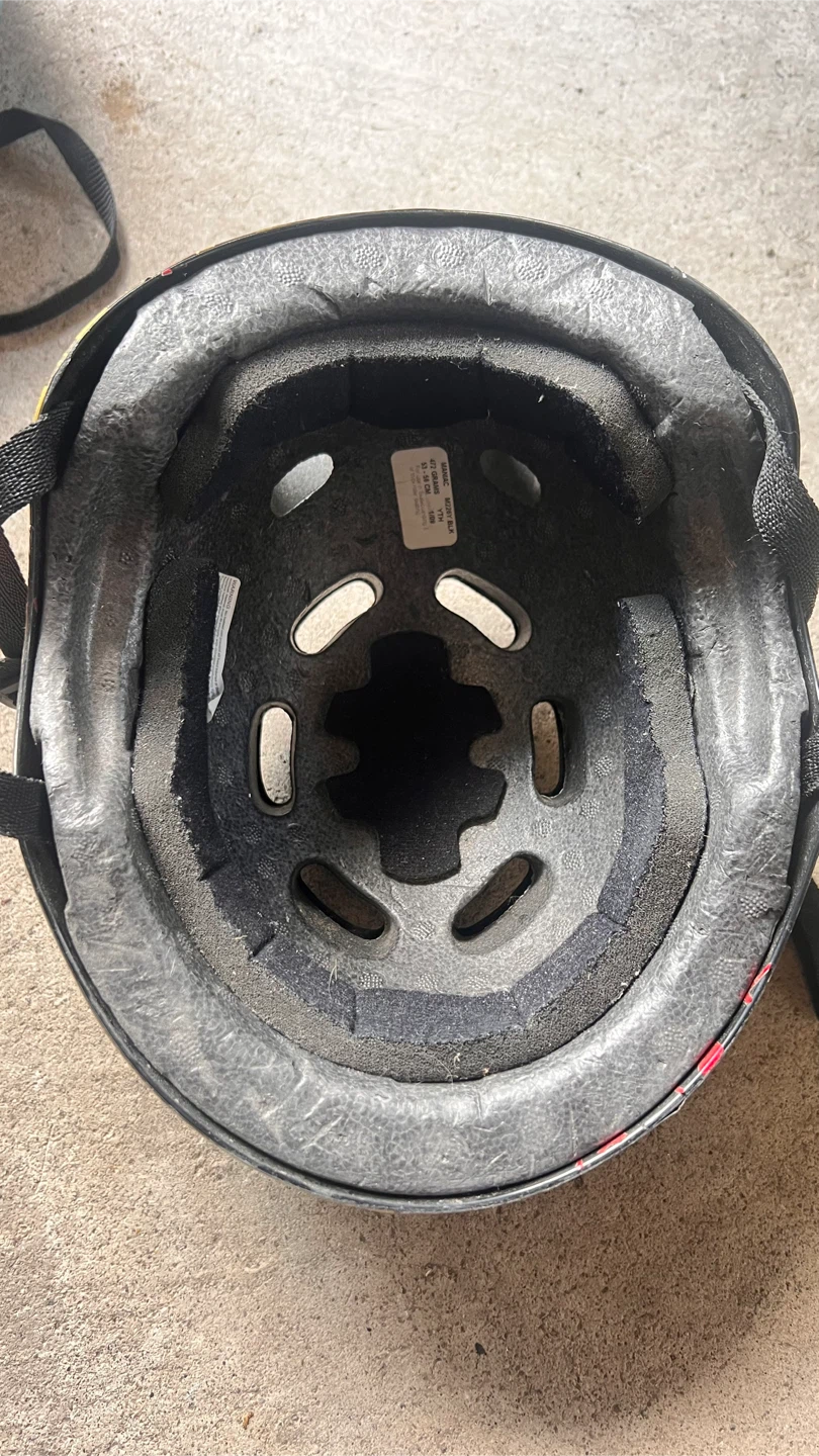 Bell Maniac Youth Skateboard Helmet - photo 3