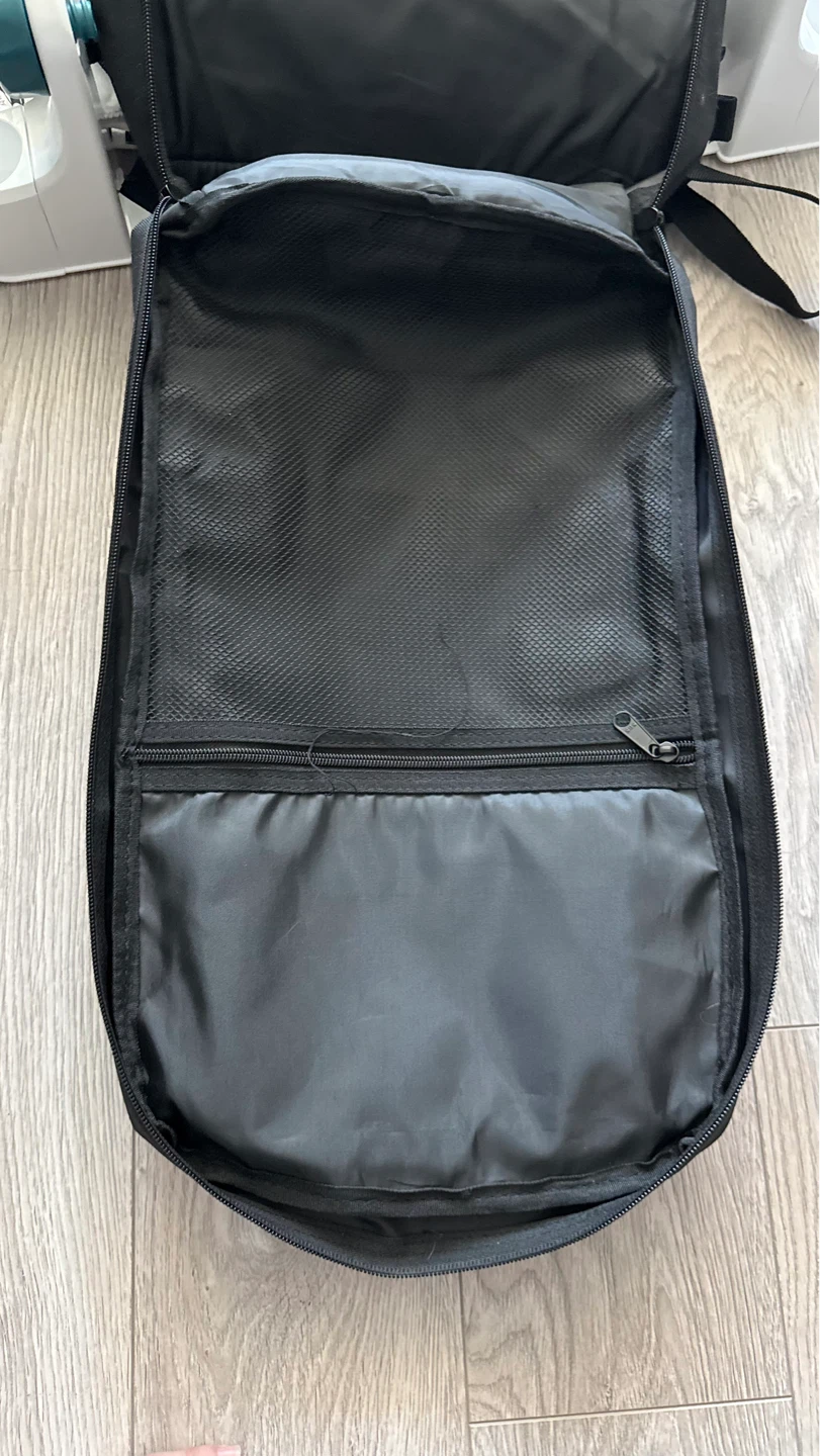 Mountain Warehouse 10L hiking backpack - photo 4