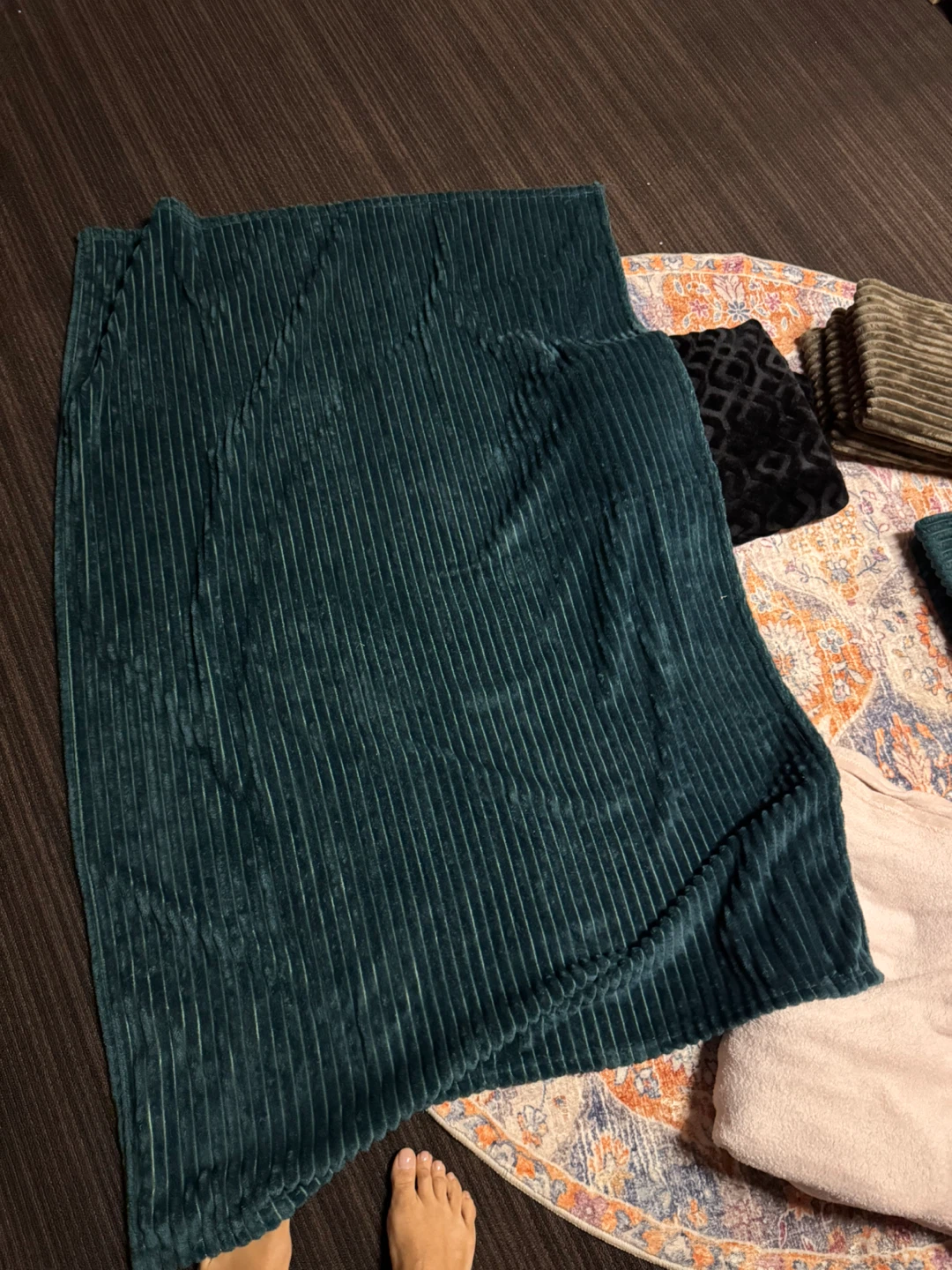 Plush Corduroy Throw Blankets each $3 - photo 2