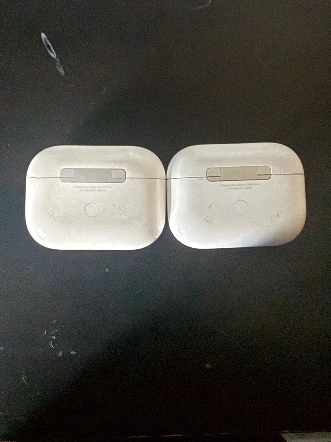 Apple AirPods Pro Charging Cases (2) - photo 3