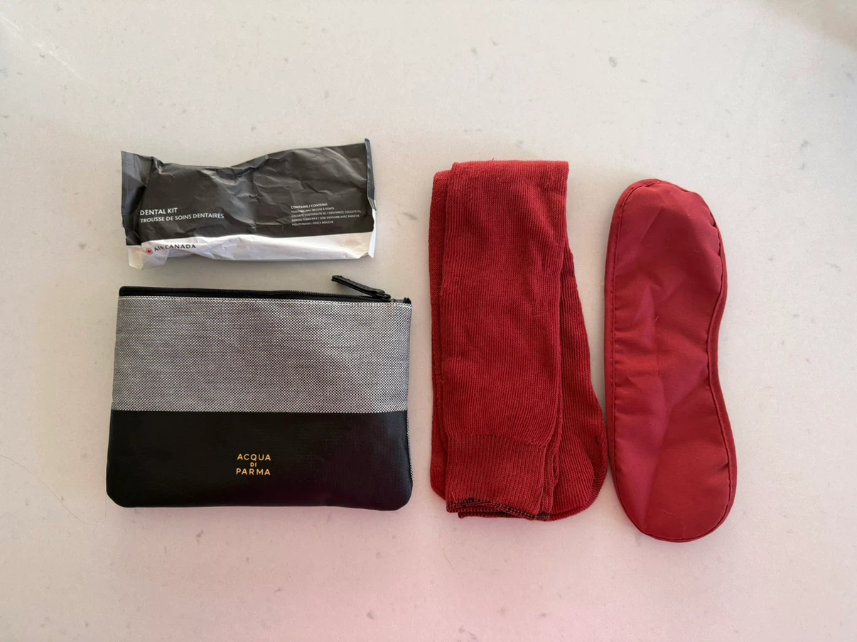 Acqua di Parma Pouch with Air Canada Dental Kit and Red Socks