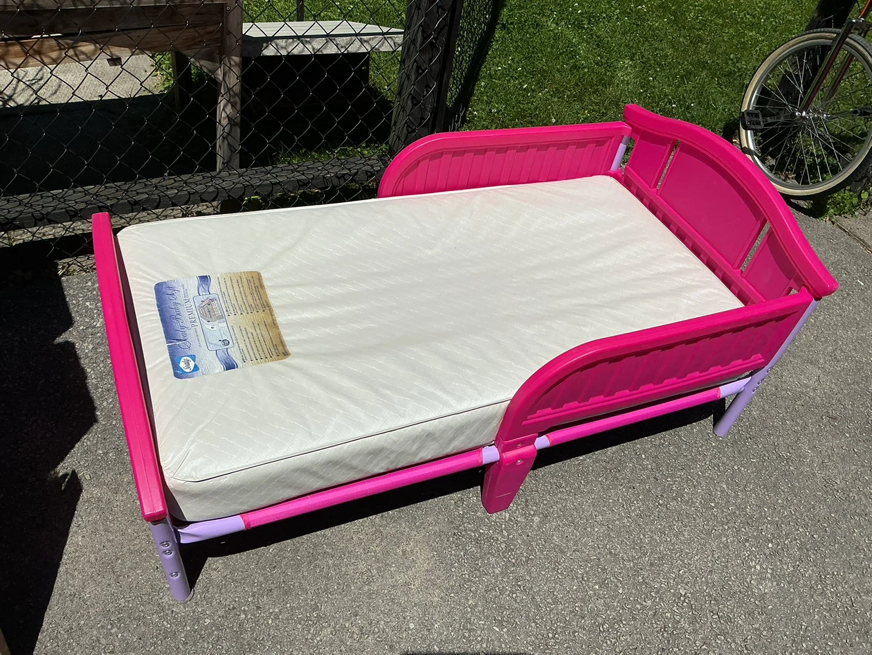 Very Clean Sealy Baby Soft Premium Crib Mattress