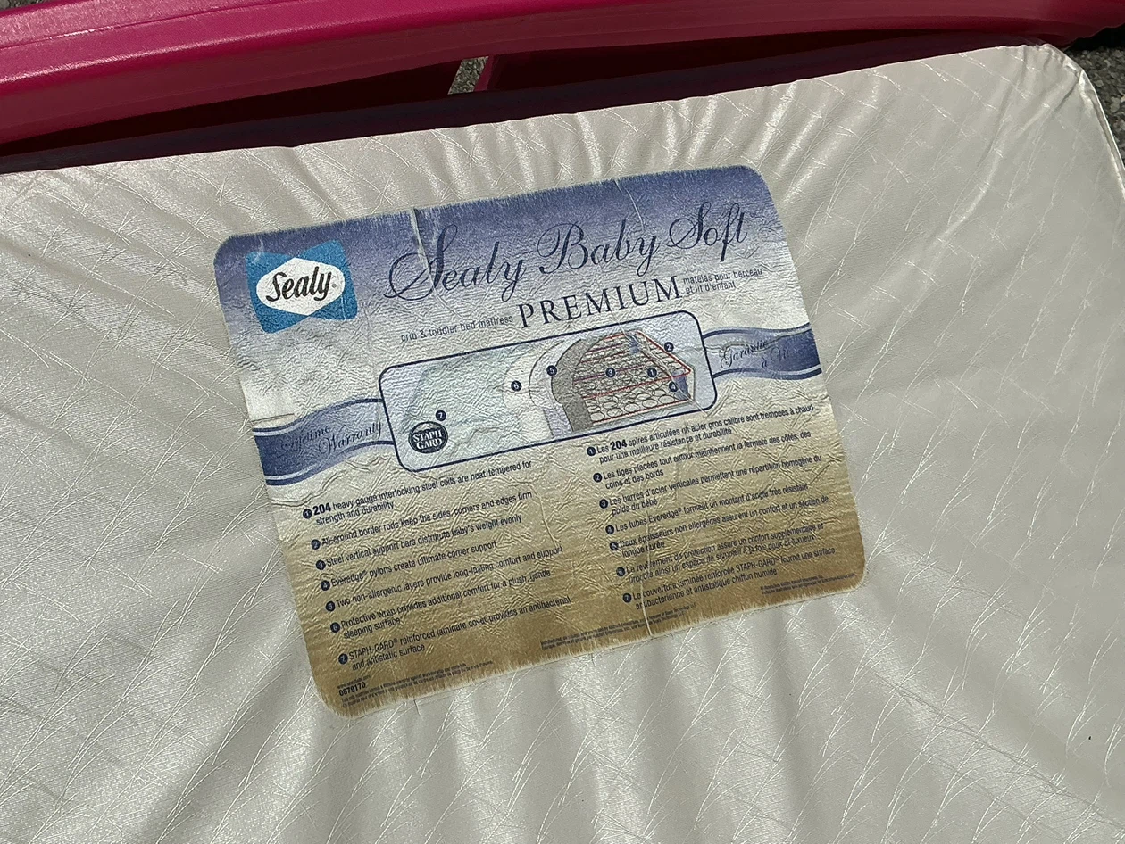 Very Clean Sealy Baby Soft Premium Crib Mattress - photo 4
