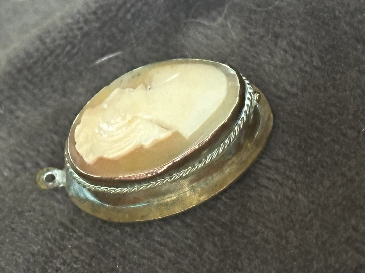 Antique Carved Seashell 800 European Silver Fob - photo 3