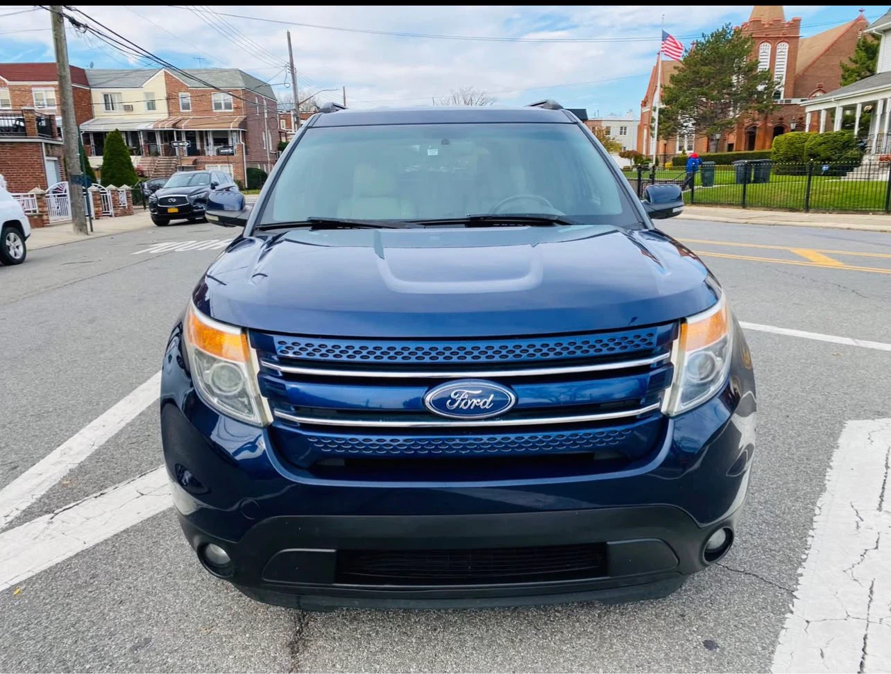 Ford Explorer - photo 2