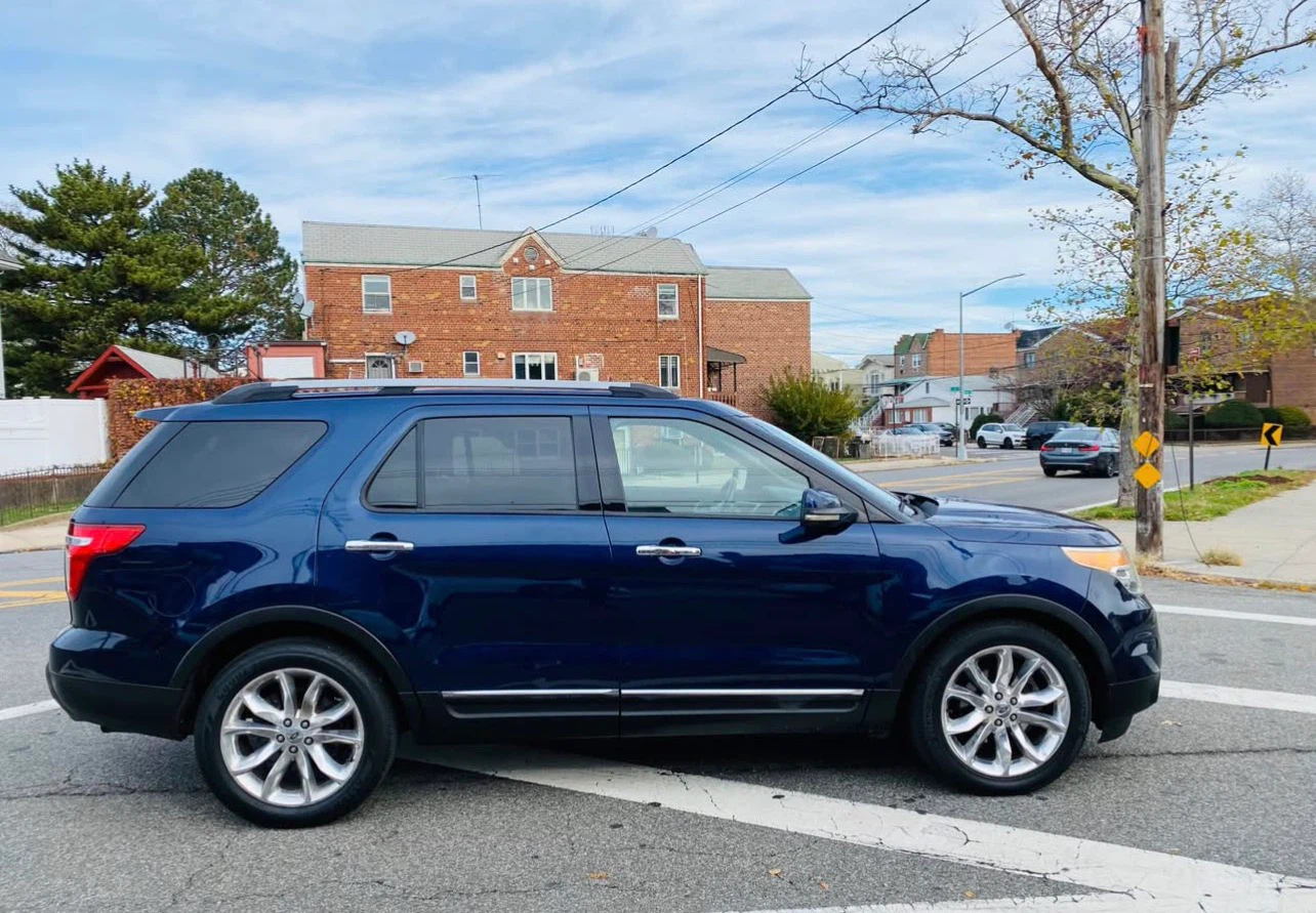Ford Explorer - photo 3