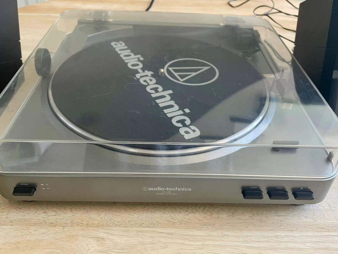 Audio-Technica Turntable + Bose Speaker Set