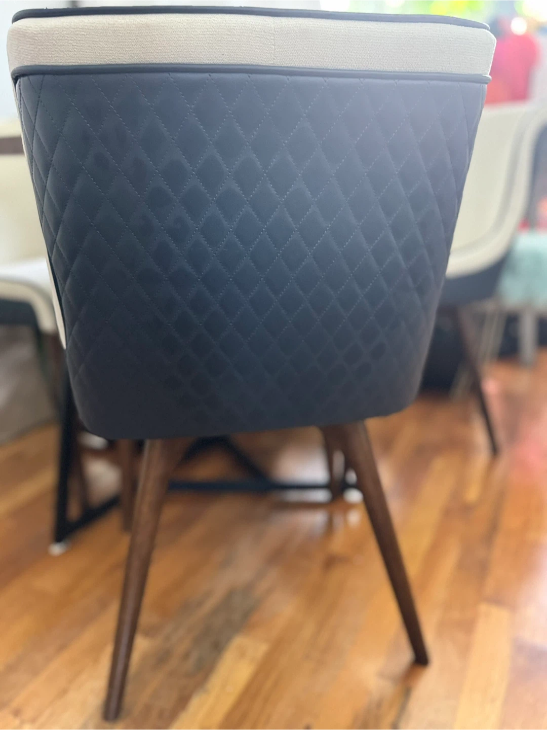 Set of 4 Modern Dining Chairs (New) - photo 4