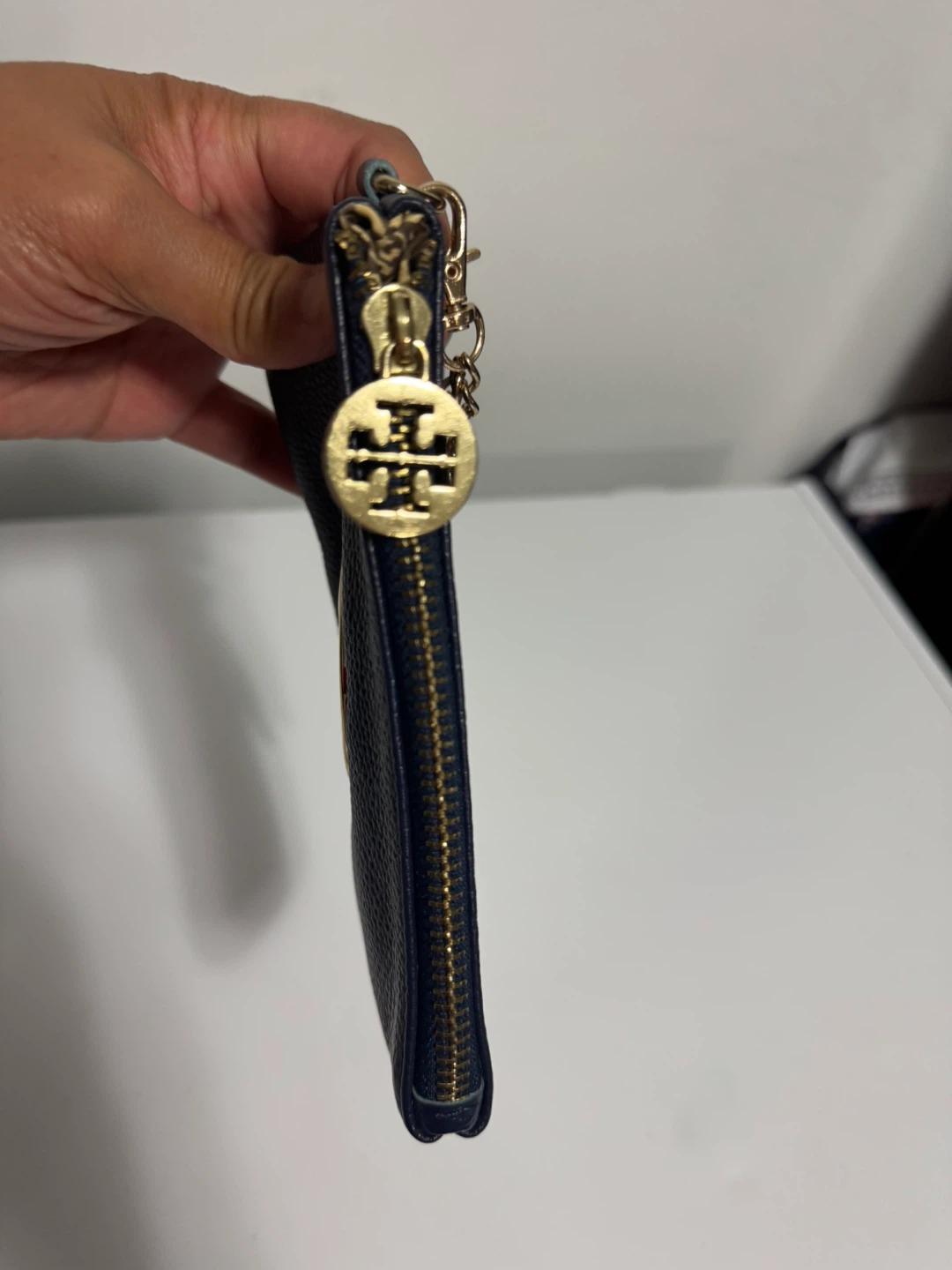 Tory Burch Navy Blue Leather Pouch - photo 5