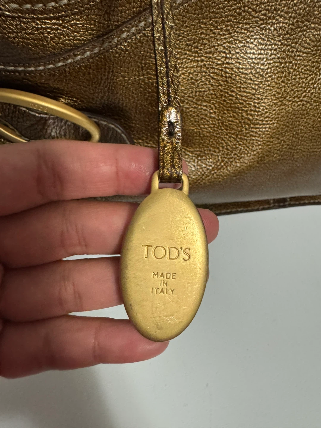 TOD'S Women's Bronze Metallic Leather Handbag - photo 2