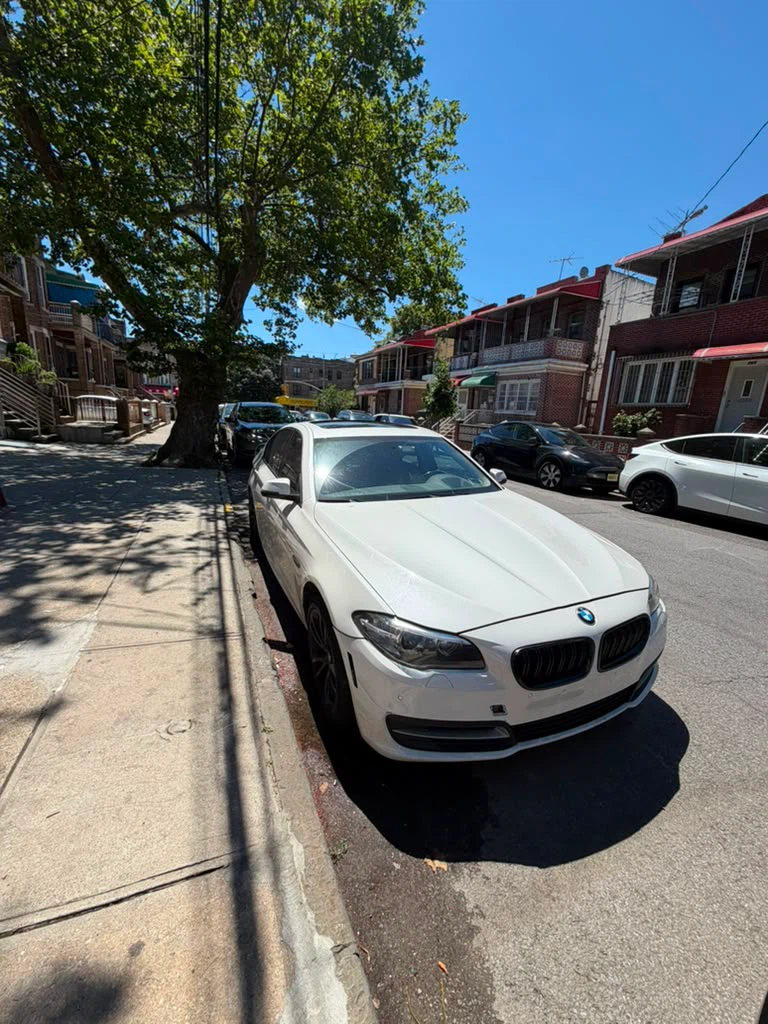 White BMW Sedan - photo 2