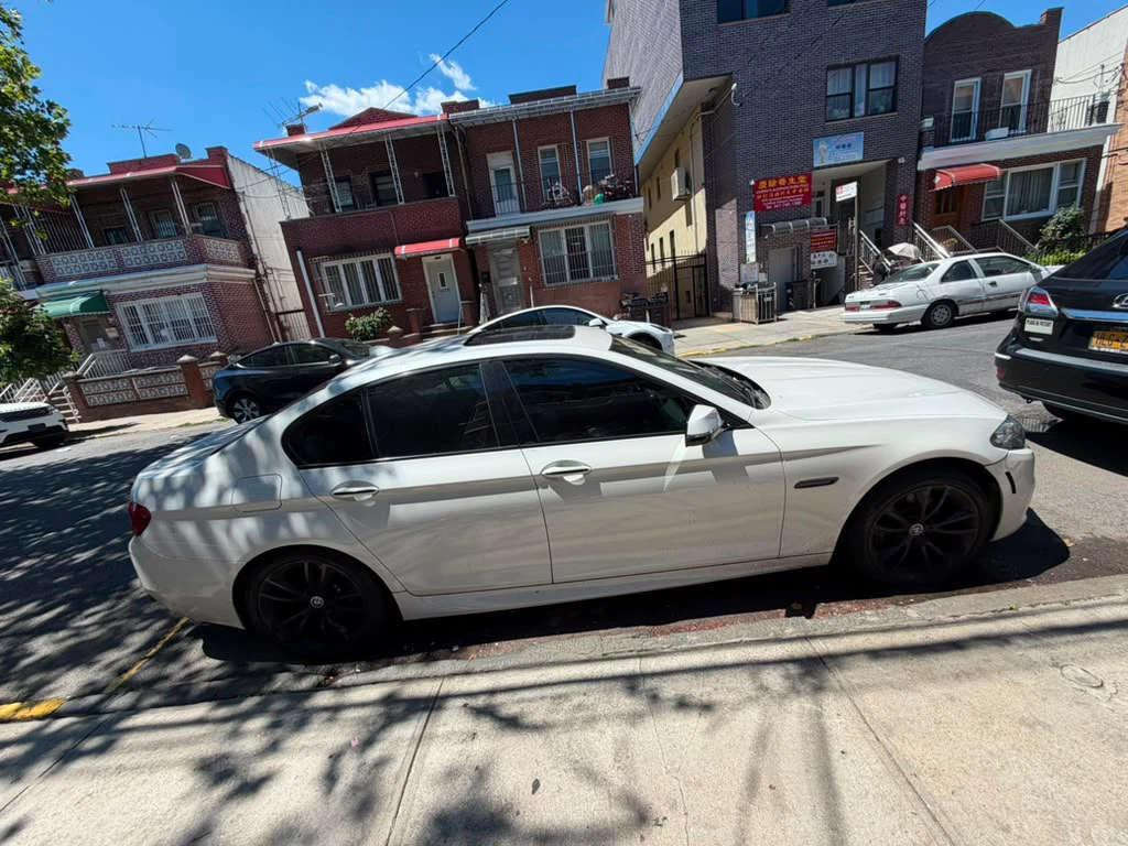 White BMW Sedan - photo 3