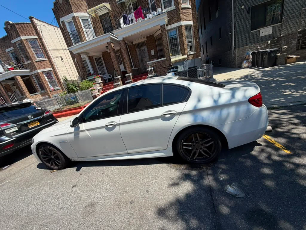White BMW Sedan - photo 4