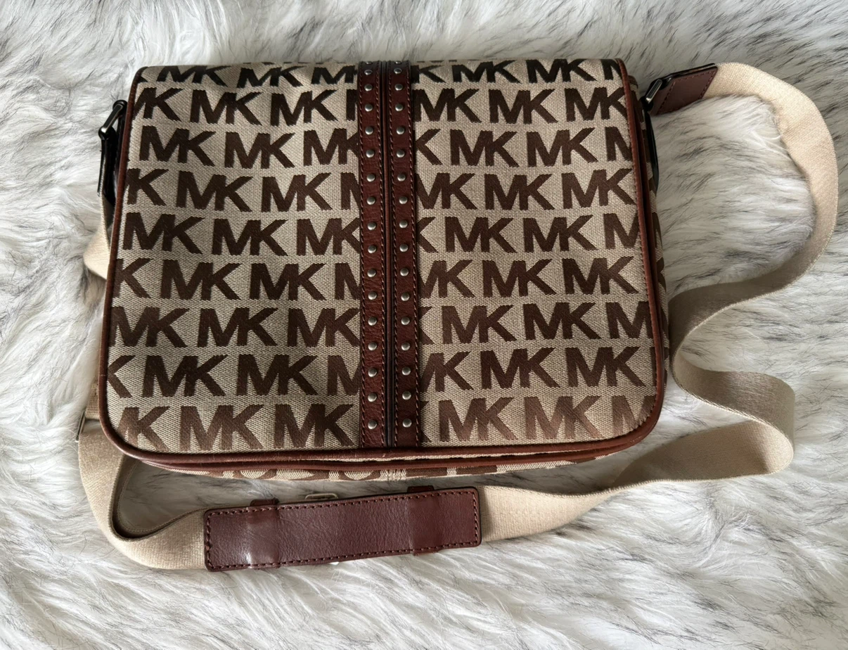 Michael Kors Signature MK Messenger Bag