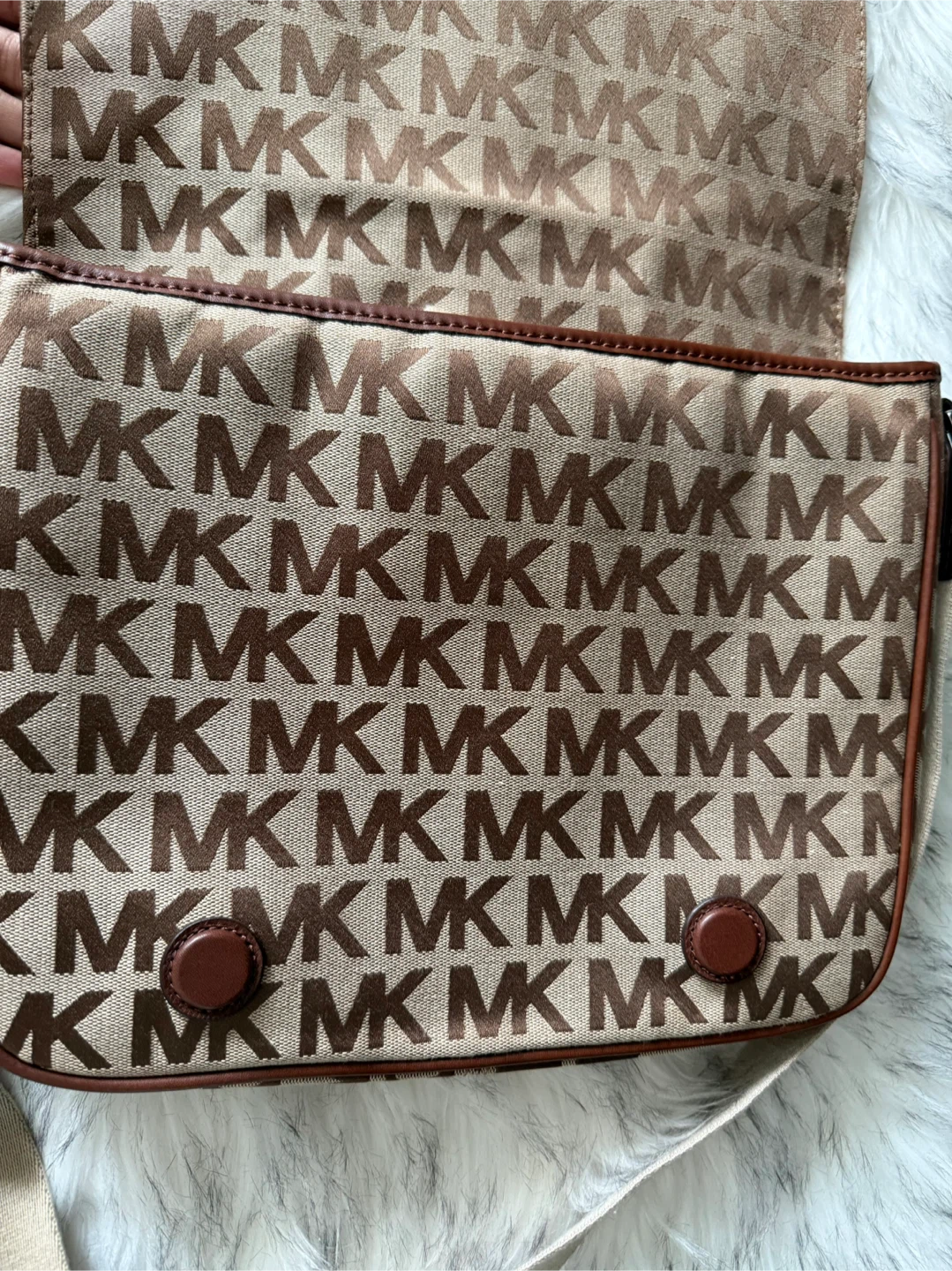 Michael Kors Signature MK Messenger Bag - photo 3
