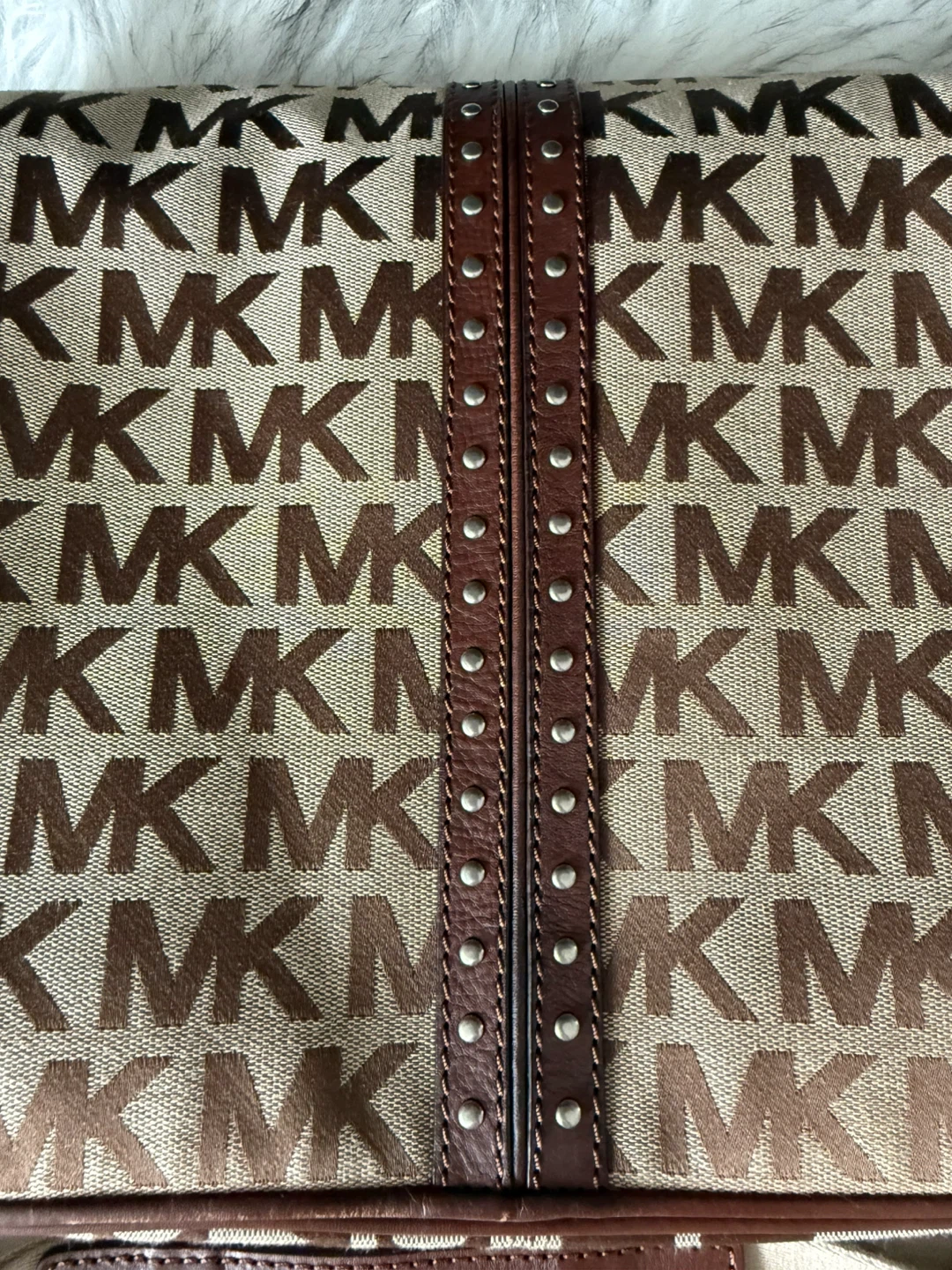 Michael Kors Signature MK Messenger Bag - photo 2