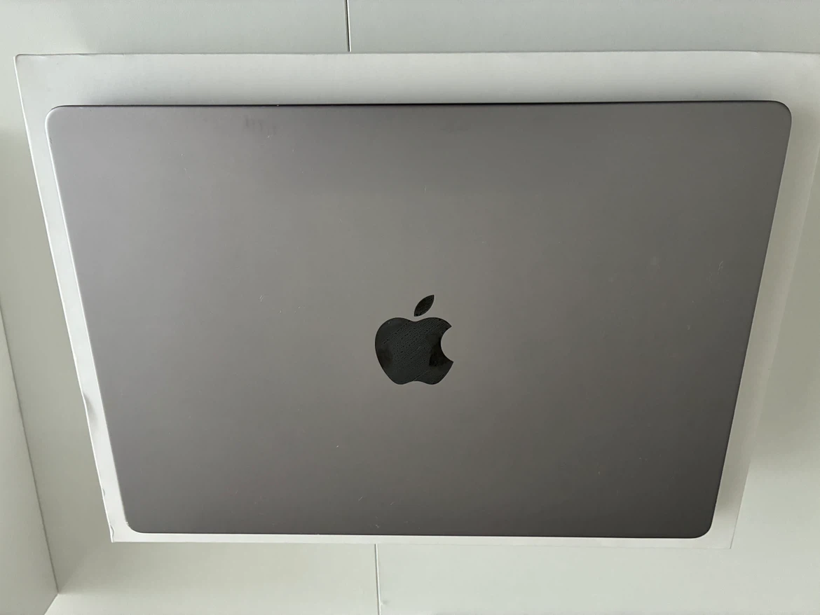 Apple MacBook Pro 14-inch M1 - photo 3