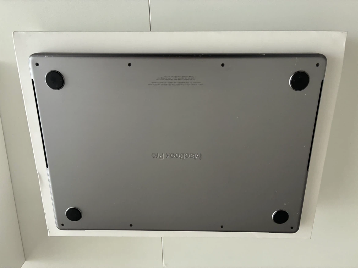 Apple MacBook Pro 14-inch M1 - photo 4