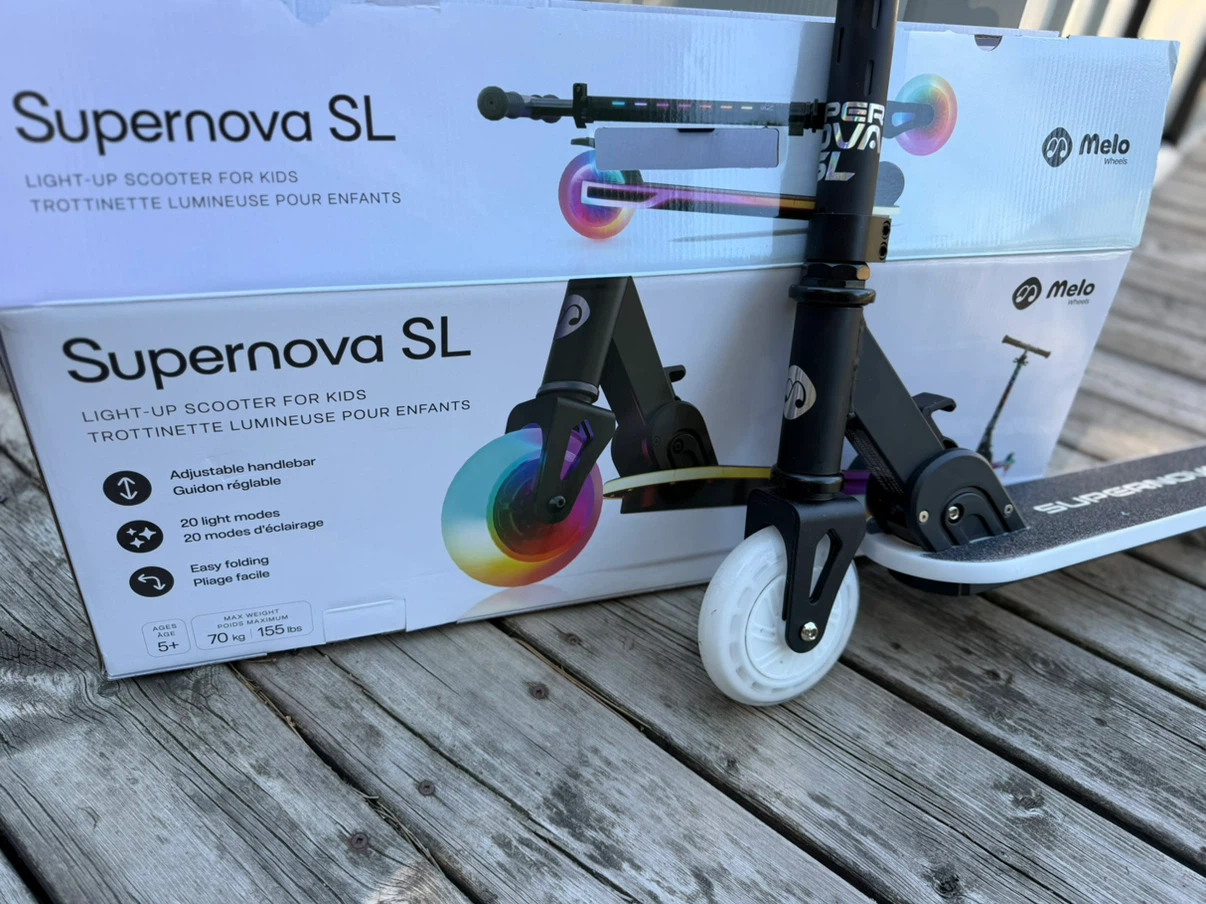 Melo Wheels Supernova SL Light-Up Scooter for Kids - photo 2