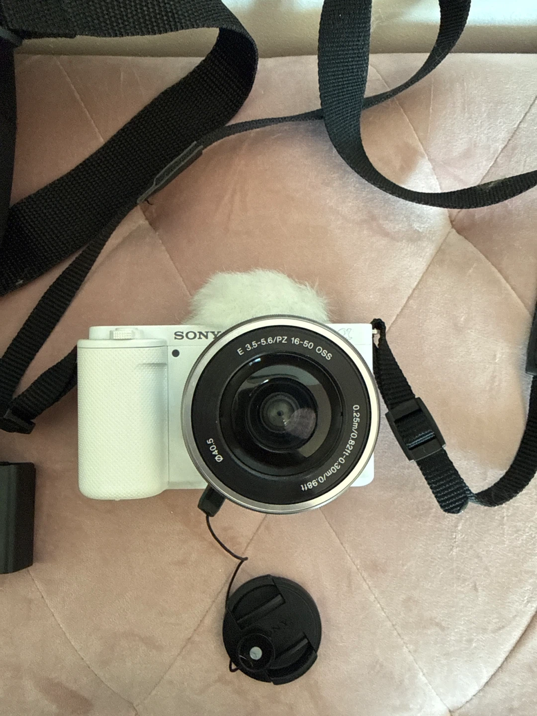 Sony Alpha ZV-E10 Mirrorless Camera with 16-50mm Lens - photo 2