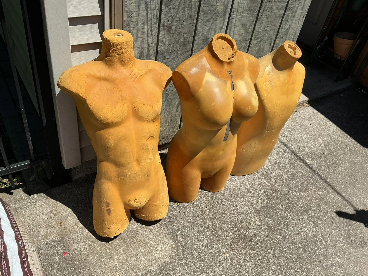 Set of 3 Vintage Mannequin Torso Forms ! - photo 3