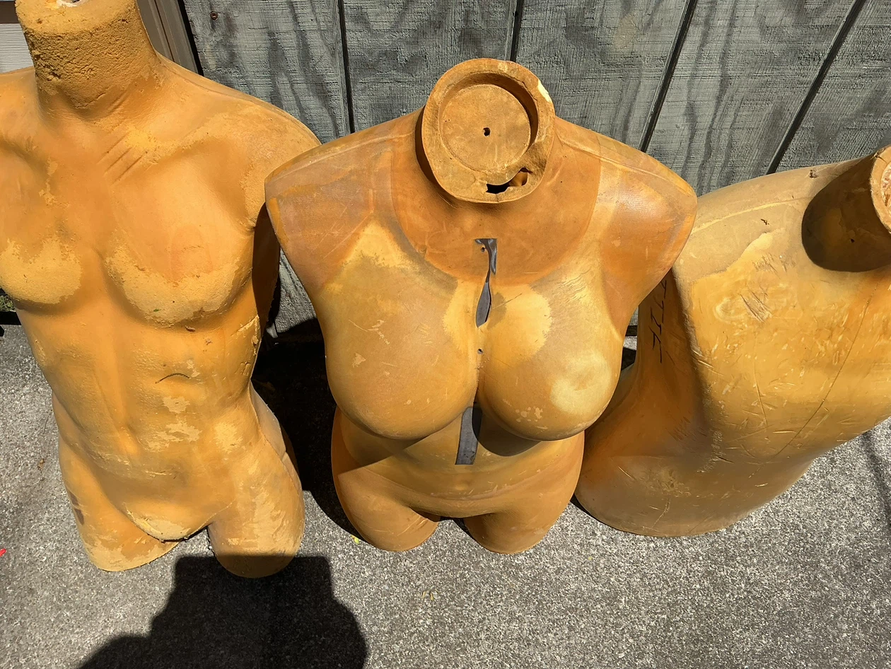 Set of 3 Vintage Mannequin Torso Forms ! - photo 5