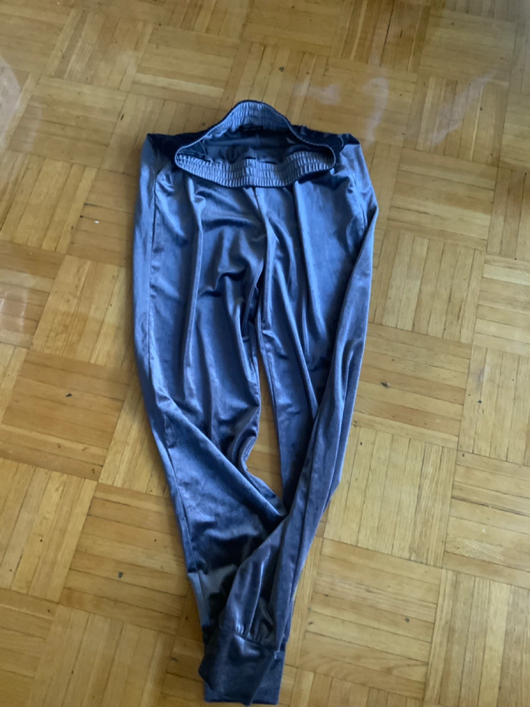 Velvet Joggers - Grey