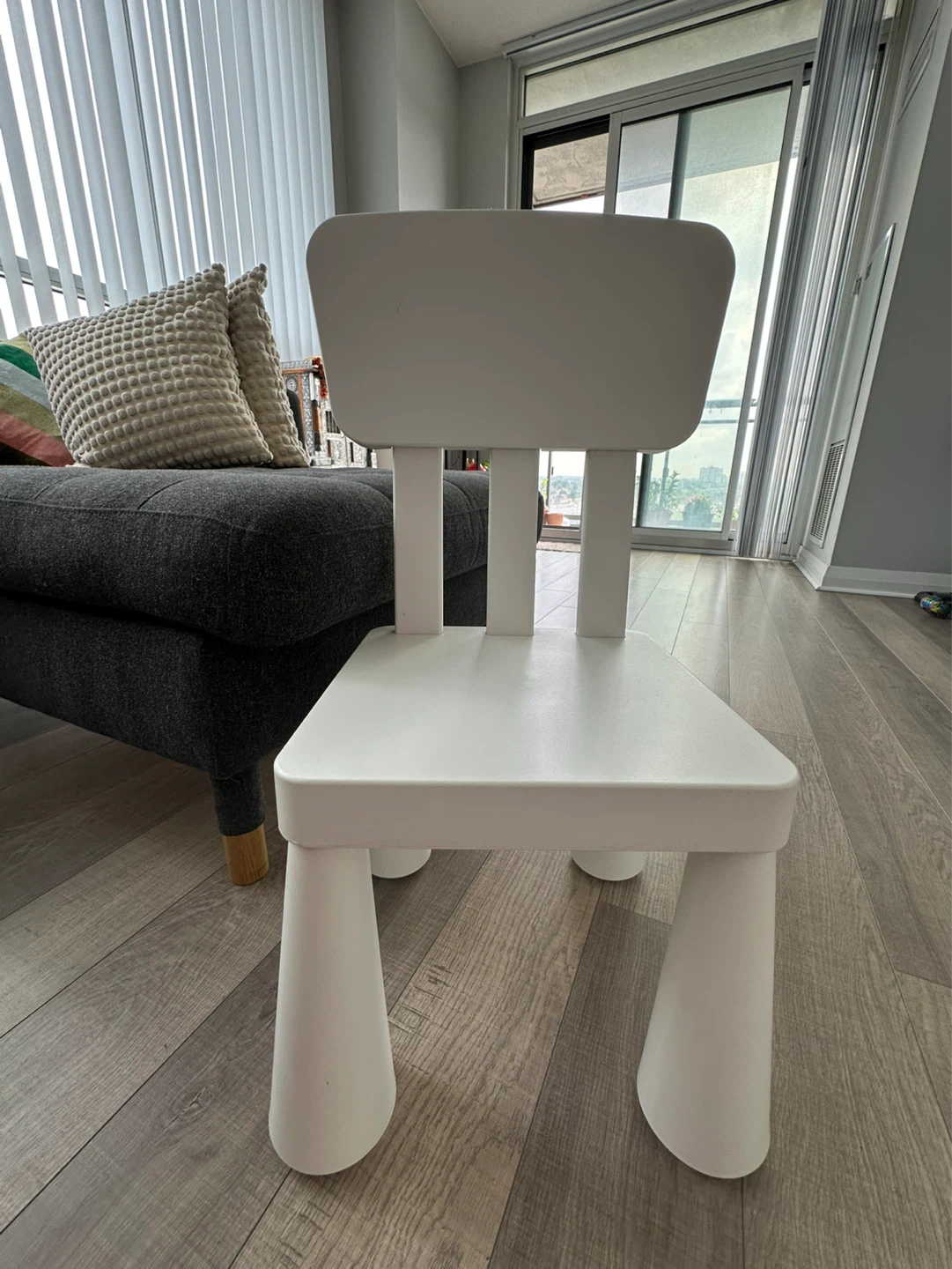 IKEA MAMMUT Children’s Chair – White - photo 2