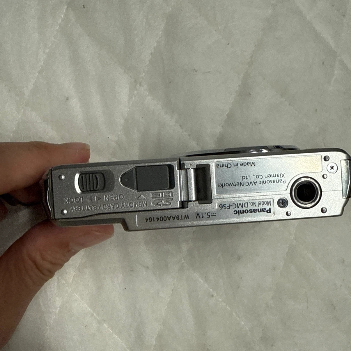 Panasonic Lumix DMC-FS6 Digital Camera - photo 2