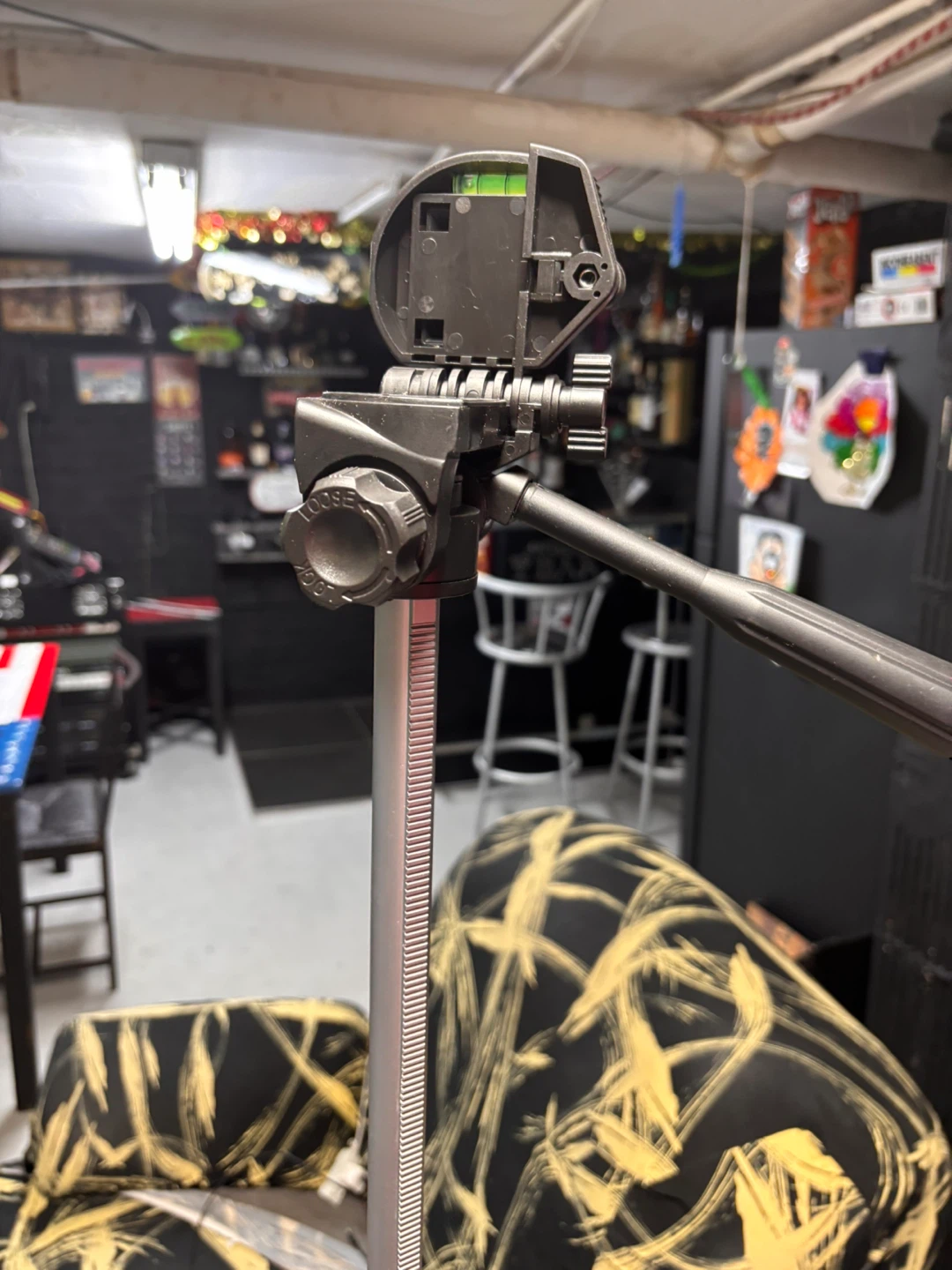 Amazon Basics Lightweight Tripod with Bag - photo 5