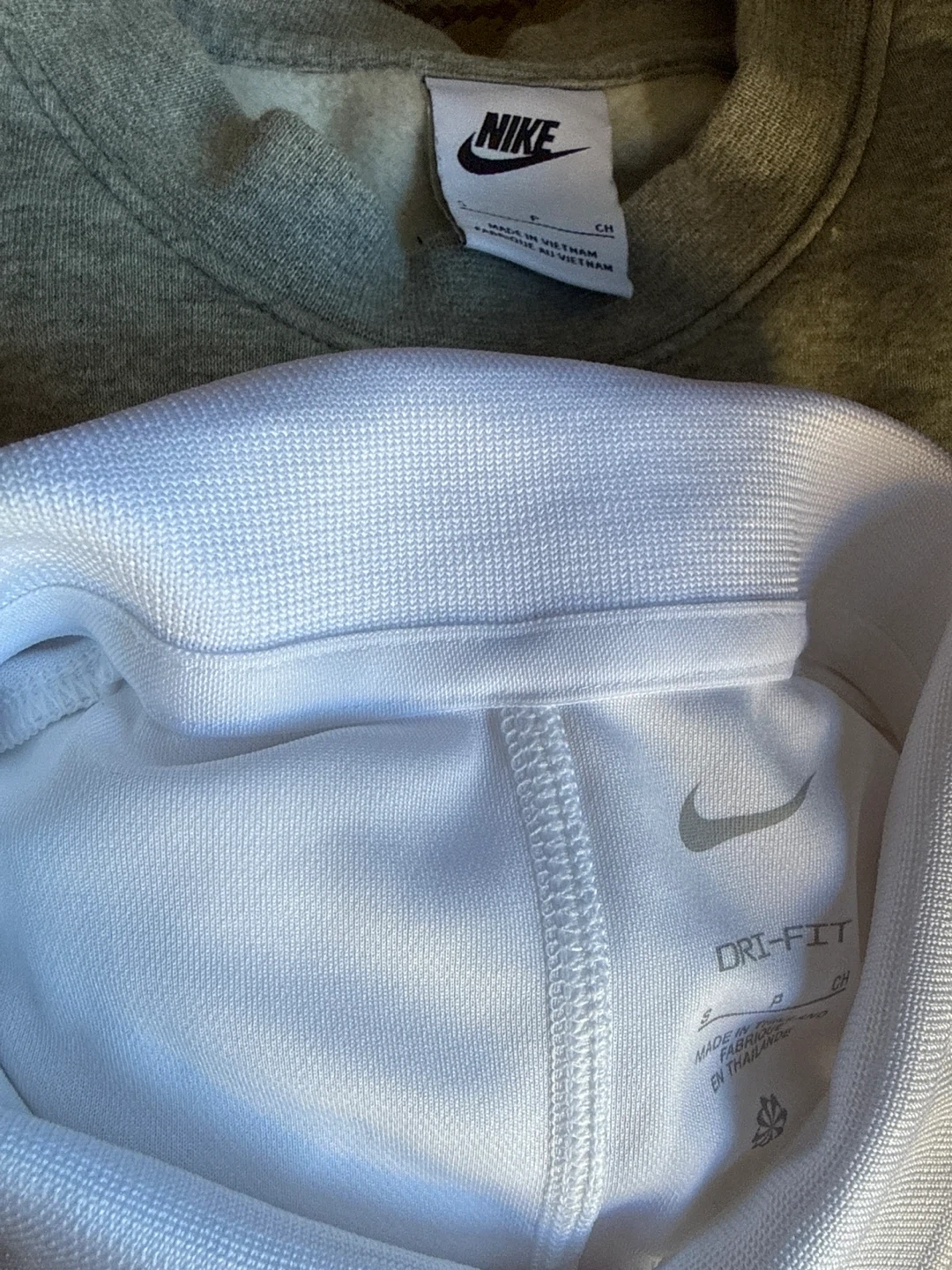 Youths Nike Dri-FIT Athletic Shirt & Sweatshirt Bundle - photo 4