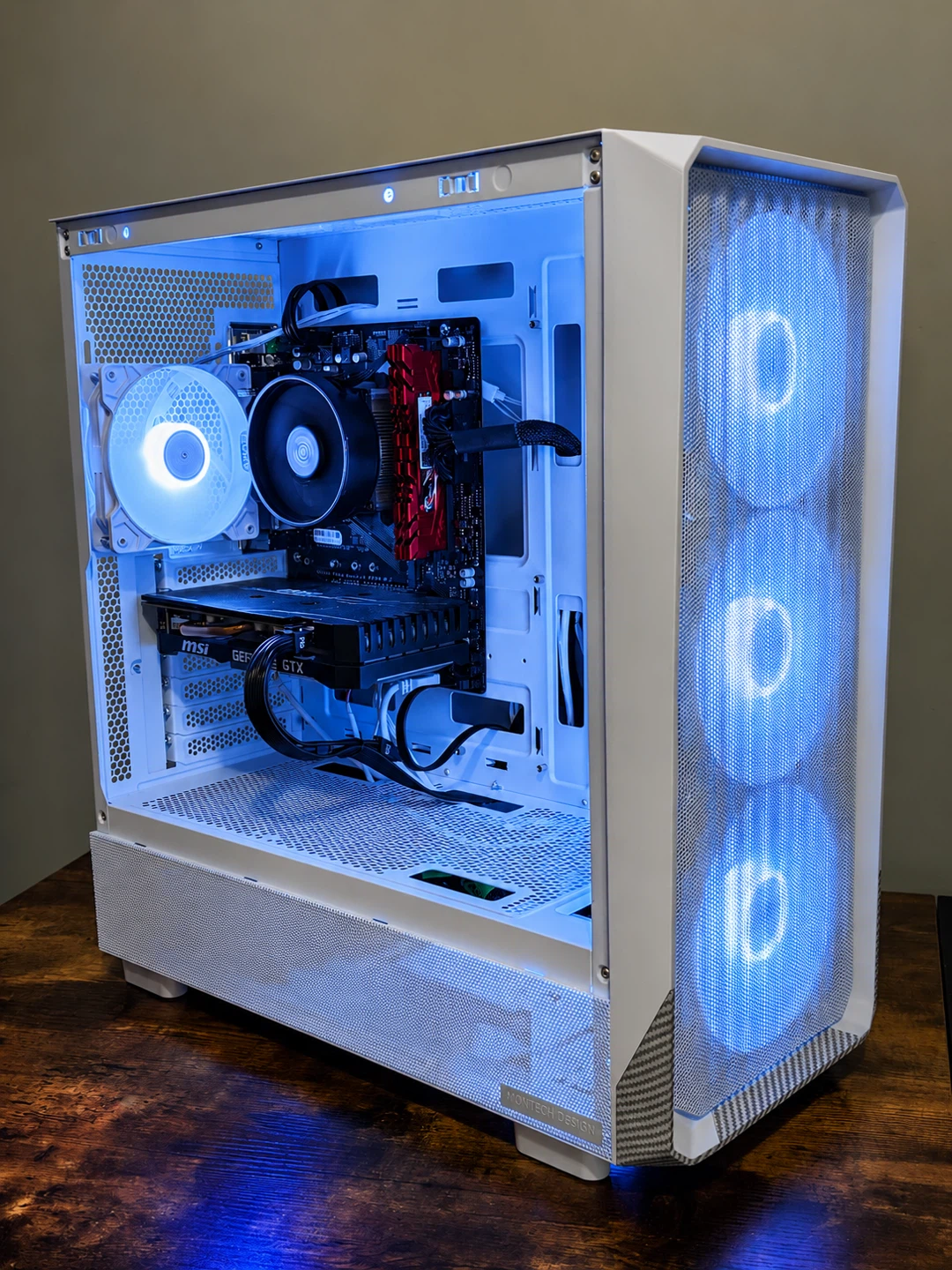 White Gaming PC | Ryzen 5 3600X | GTX 1660 | 16GB RAM