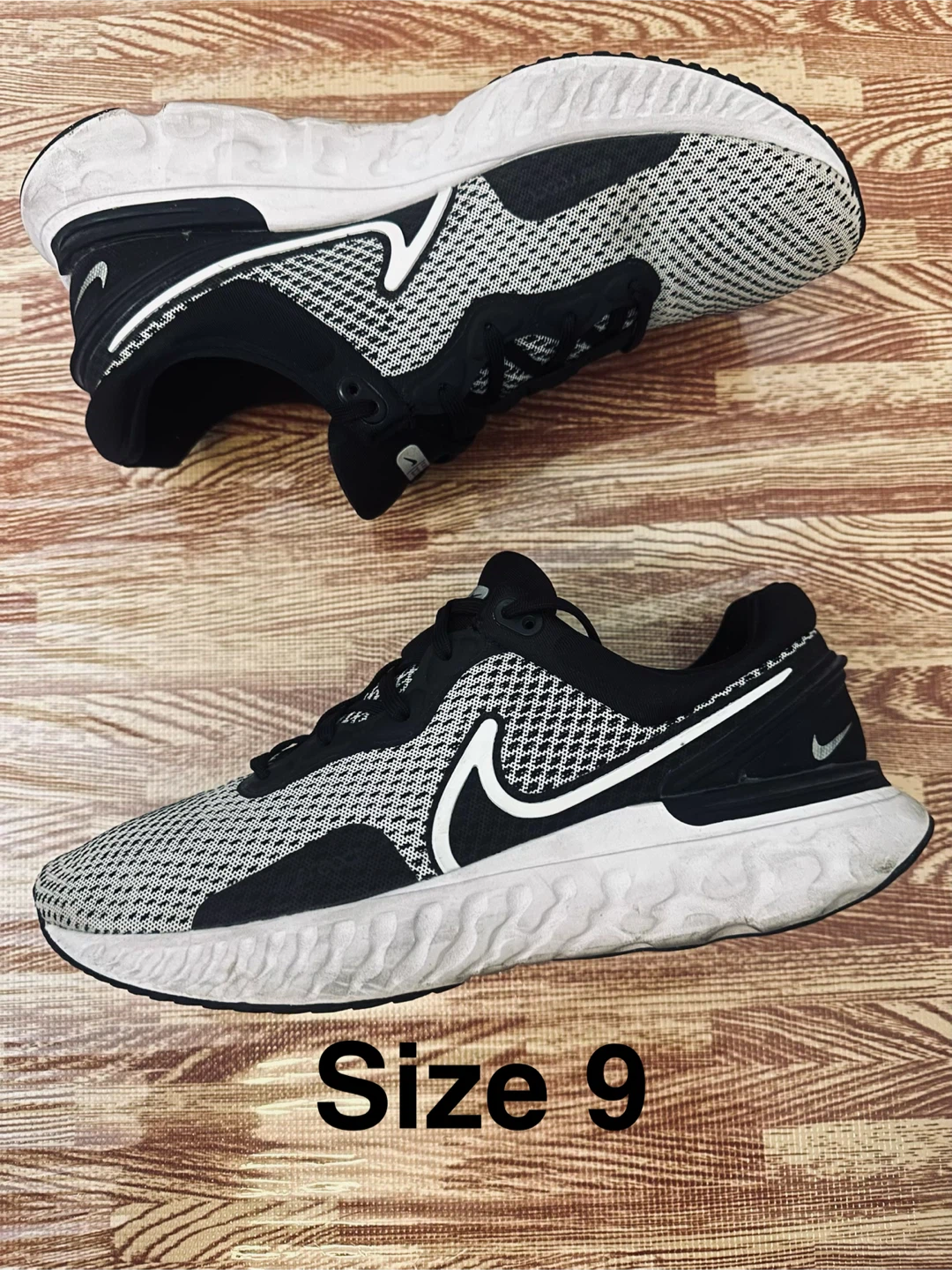 Nike RN 3 Running Shoes - Size 9