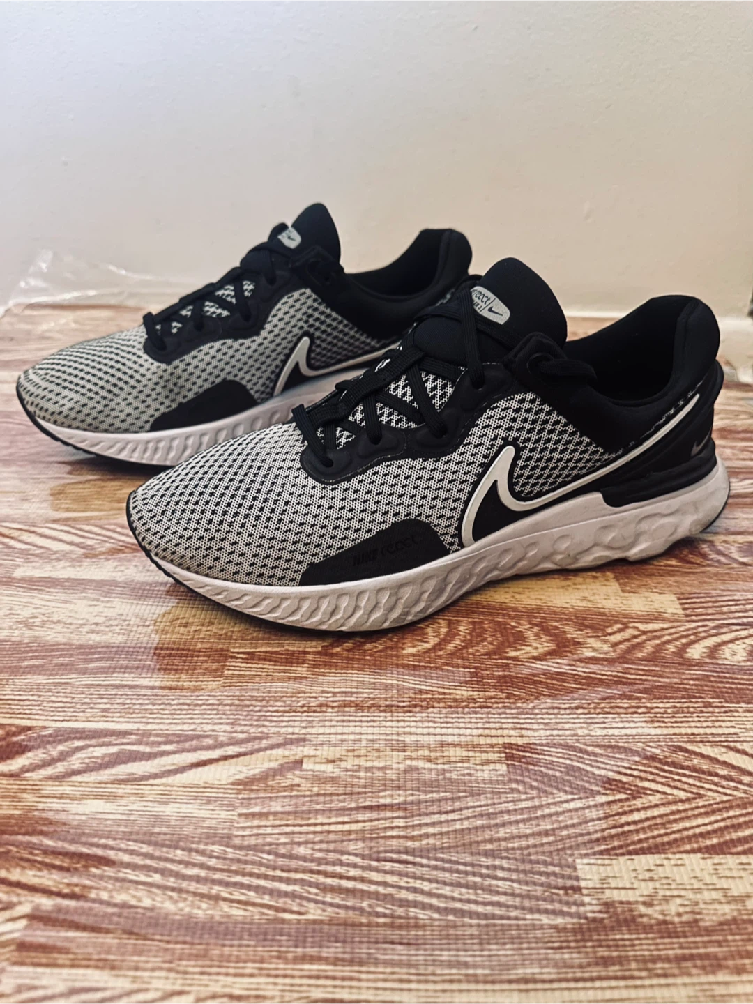 Nike RN 3 Running Shoes - Size 9 - photo 3