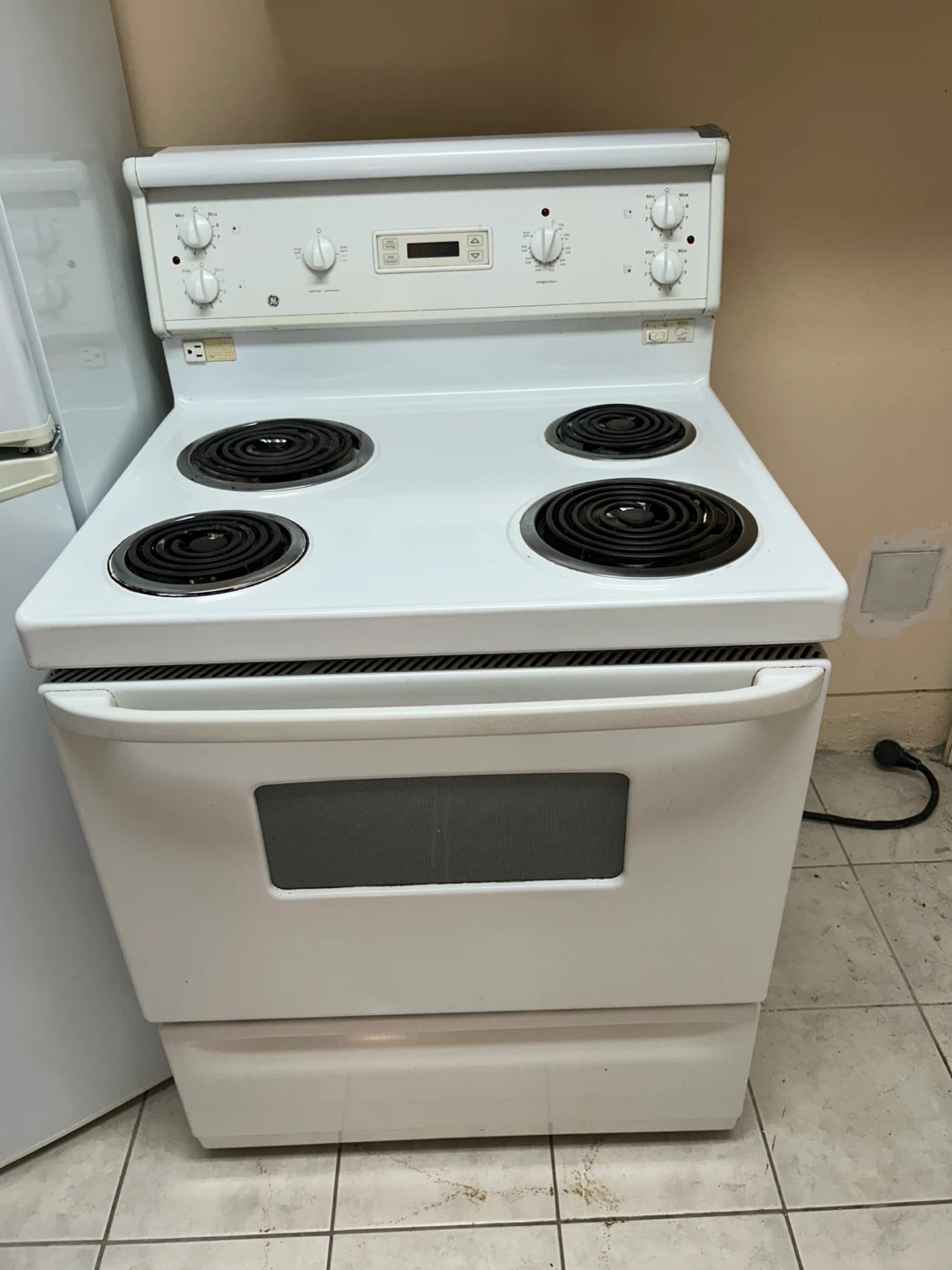 GE Electric Coil Top Stove