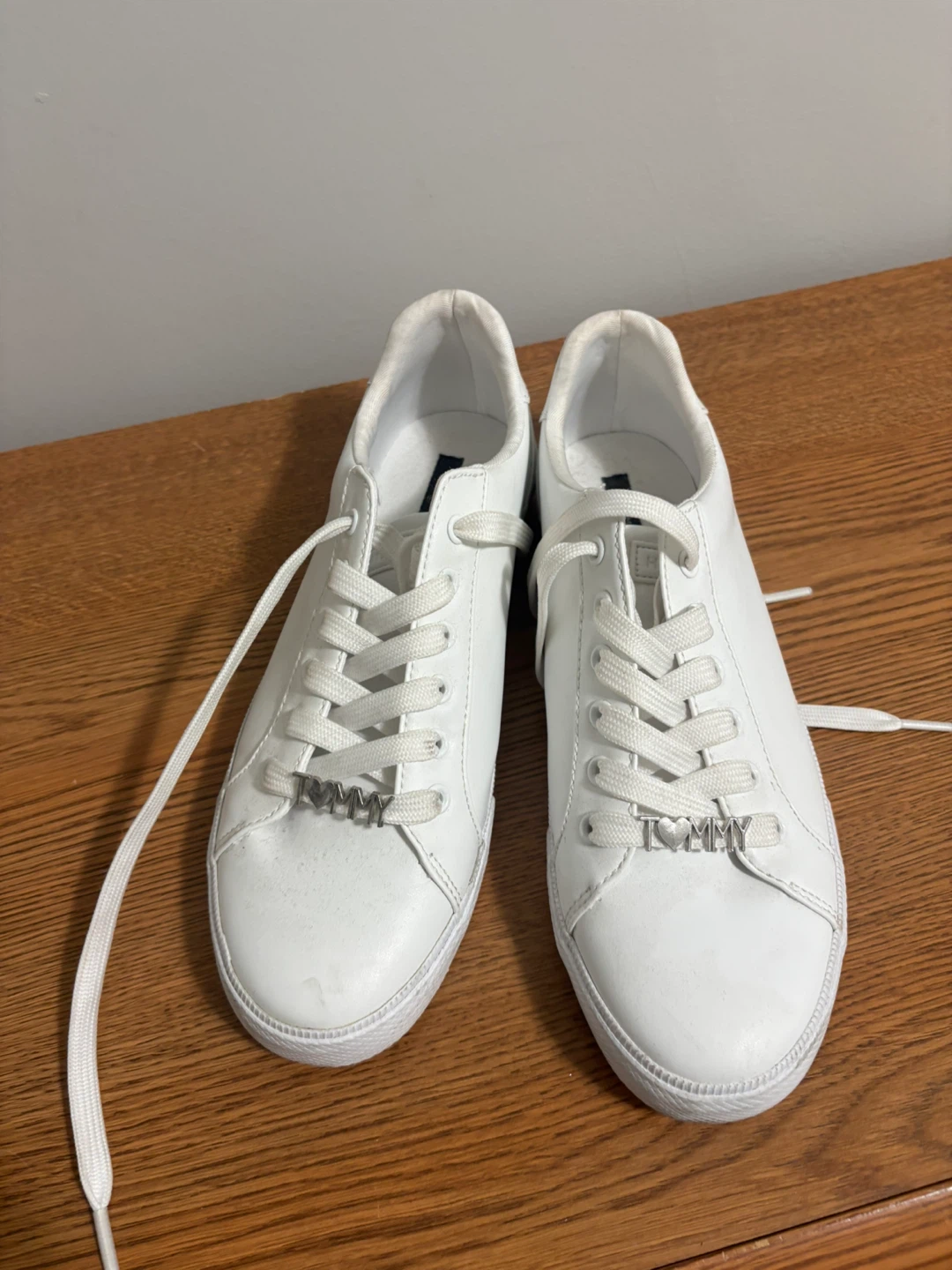 Tommy Hilfiger White Sneakers Size 8 - photo 5