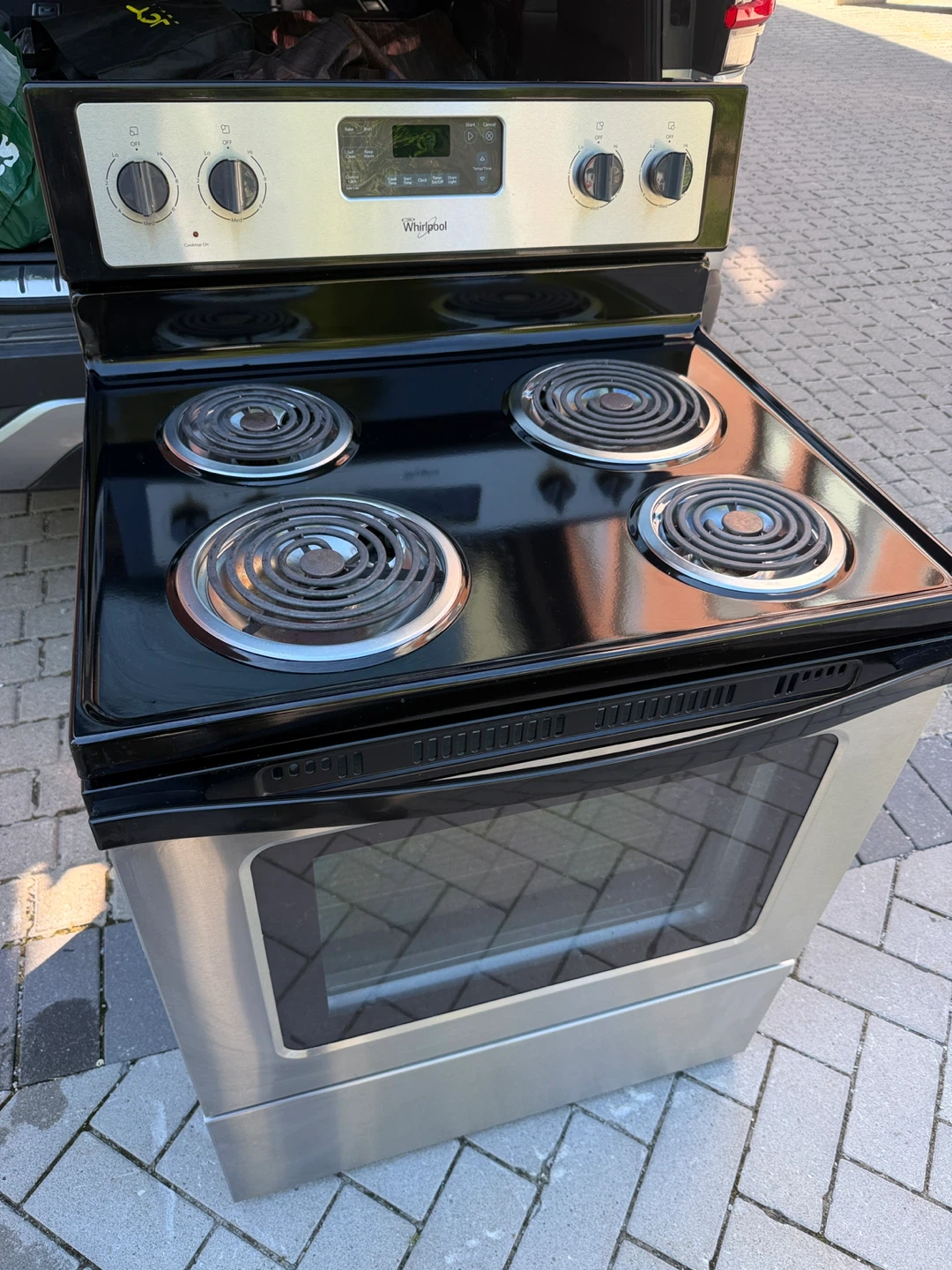 Whirlpool Electric Stove with Oven - photo 2