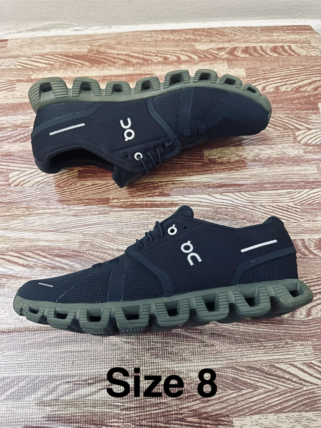 On Cloud Running Shoes Black Size 8